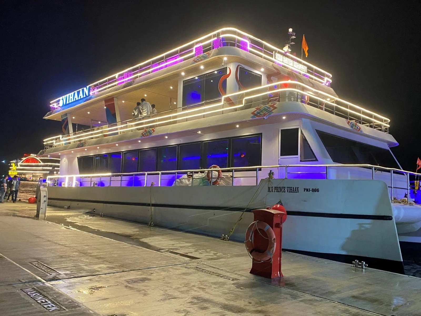 Prince Vihaan Cruise : Triple Deck Dinner Cruise For Families Couples And Girls